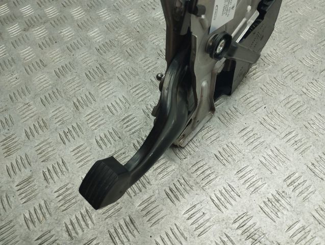 Привід гальма стоянки (управління ручним гальмом) 7L0721797Q VAG