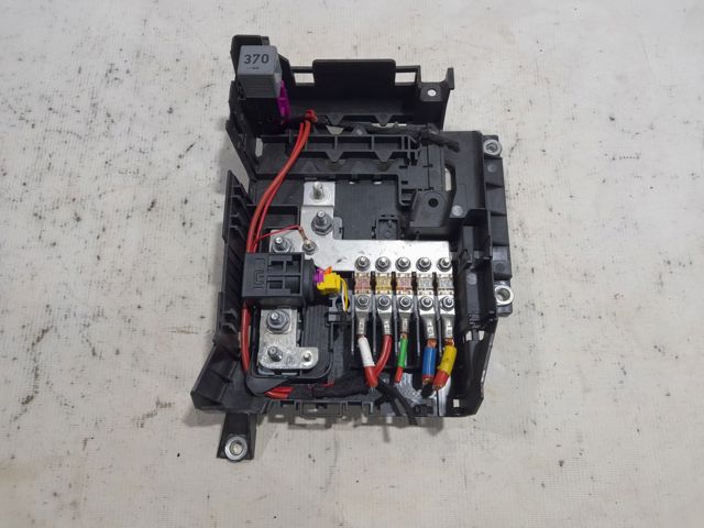 Блок запобіжників задній, салонний 7L0937548C VAG