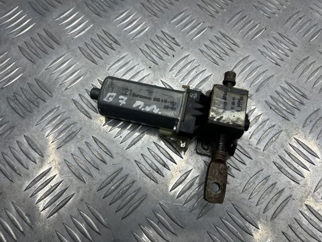 Механізм регулювання положення переднього сидіння 7L0959761A VAG