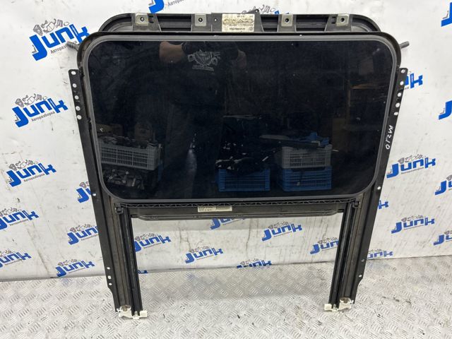 Деталі люків облицювання кузова 7L6877049A VAG