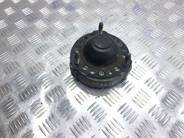 Кріплення переднього амортизатора 7P0412321A VAG
