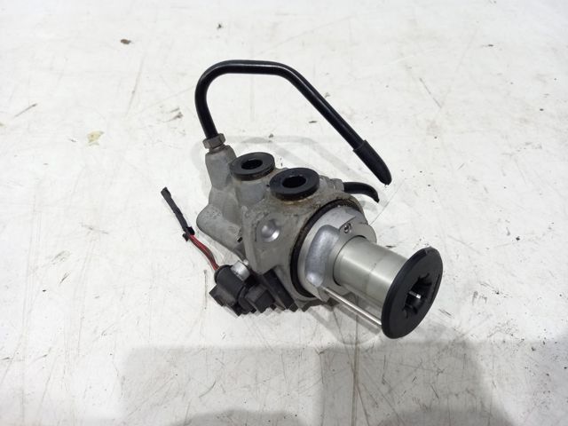 Циліндр гальмівний, головний 7P0611019 VAG