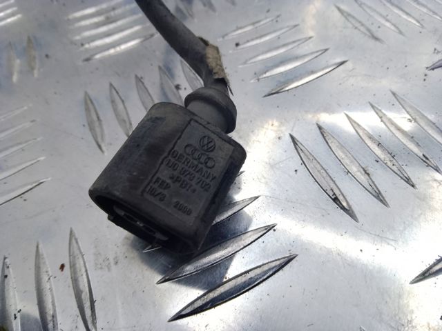 Датчик зносу колодок 7P0907637A VAG