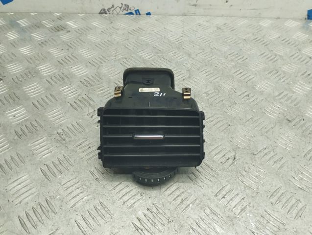 Решітка повітропровода права 7P1819704UBN VAG