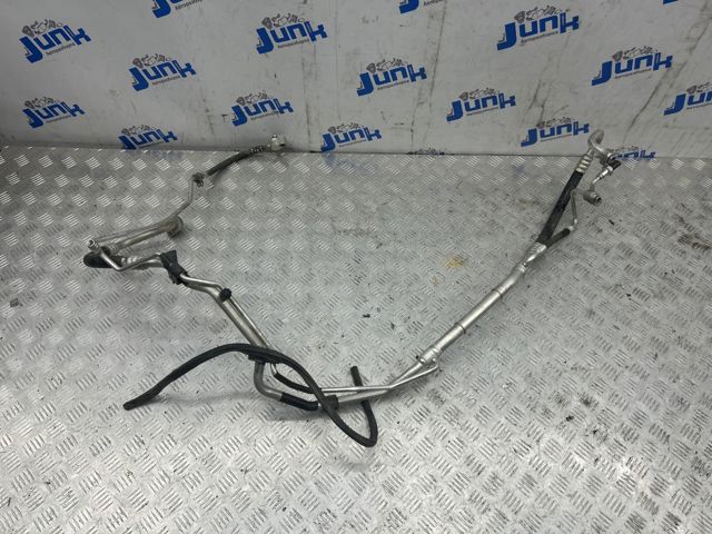Шланг кондиціонера, від радіатора до випарника 7P1820741AP VAG