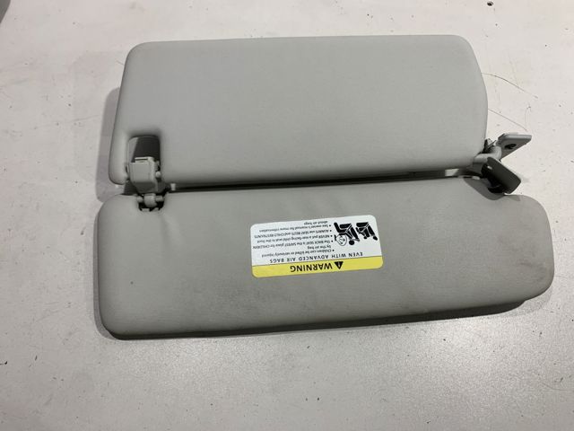 Козирок протисонячний 7P6857551B2F4 VAG