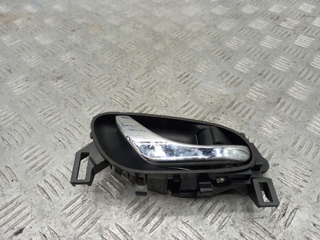 Внутрішня дверна ручка 806704BA0A NISSAN