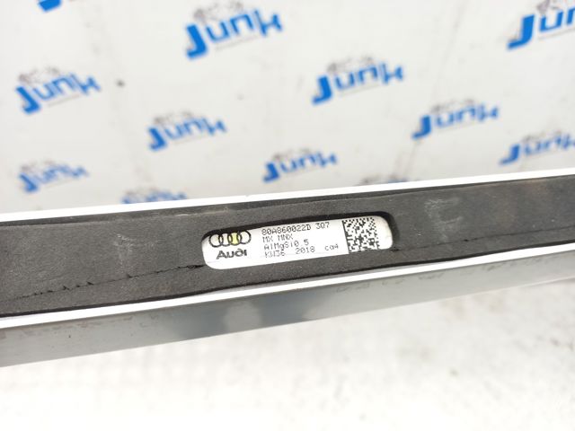 Автомобільний рейлінг на дах правий 80A860022D3Q7 VAG