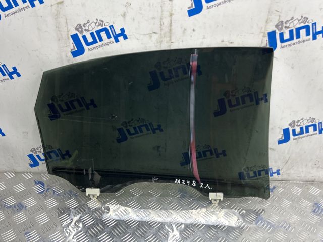 Скло заднє ліве 823011CA1A NISSAN