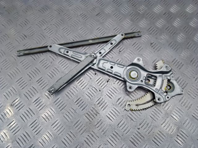 Склопідйомник задніх правих дверей 827204GA0B NISSAN
