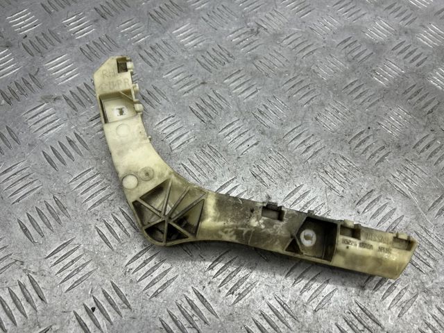 Кронштейн бампера заднього, правий 852261AA0A NISSAN