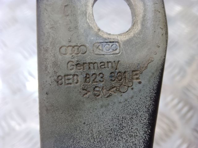 Завіса капота ліва 8E0823301E VAG