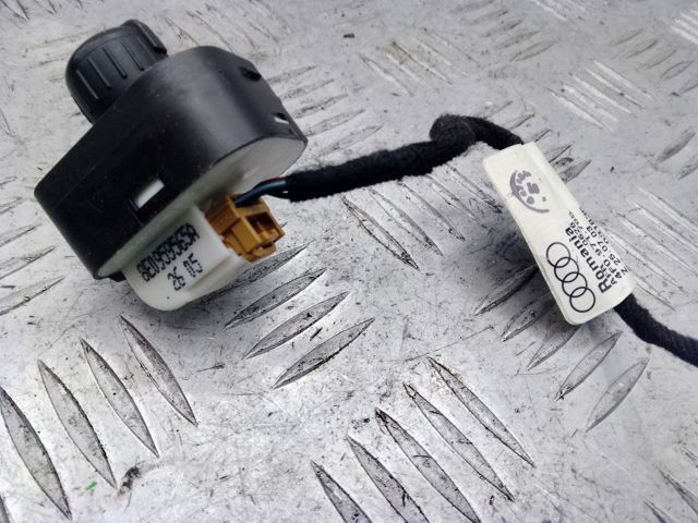Блок управління дзеркалами заднього виду 8E0959565A4PK VAG