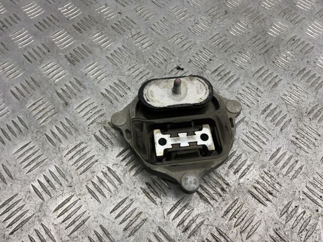Підвіска КПП 8K0399151DD VAG