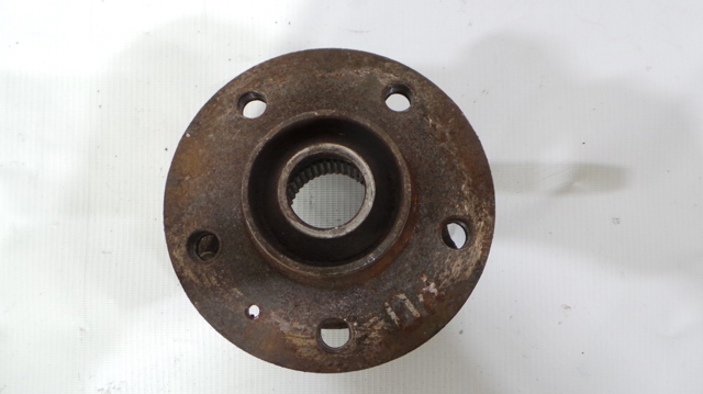 Колеса і маточини 8K0407615B VAG