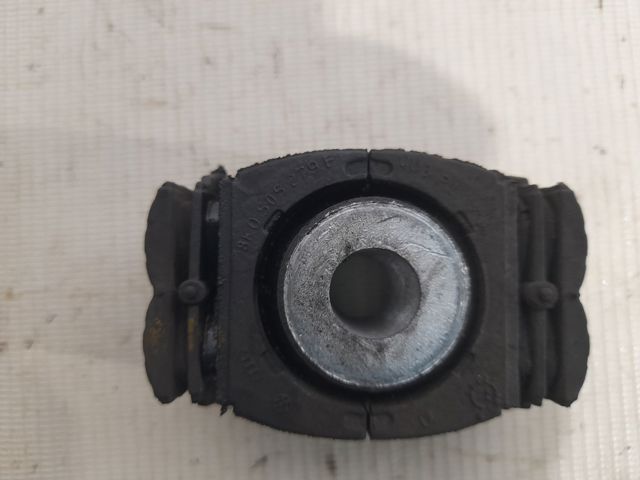 Сайлентблок цапфи задньої 8K0505279E VAG