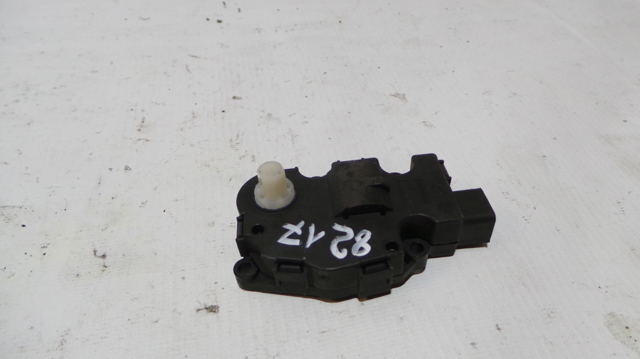 Мотор заслінки печі 8K0820511B VAG