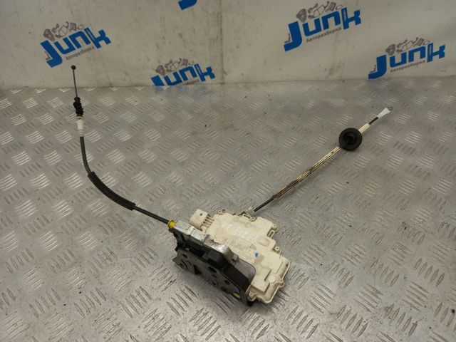 Замок задніх дверей, лівих 8K0839015A VAG