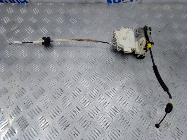 Замок задньої двері, лівої 8K0839015D VAG