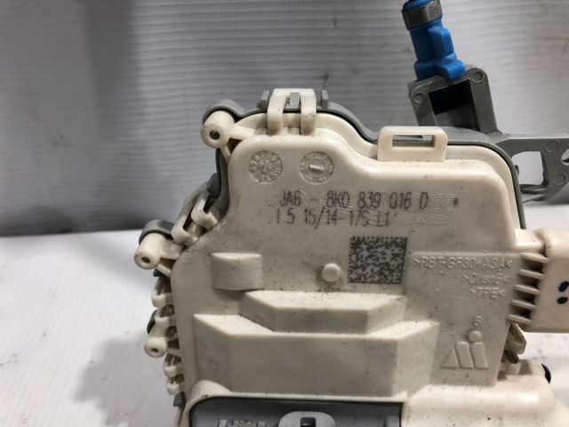 Замок задніх дверей, правих 8K0839016D VAG
