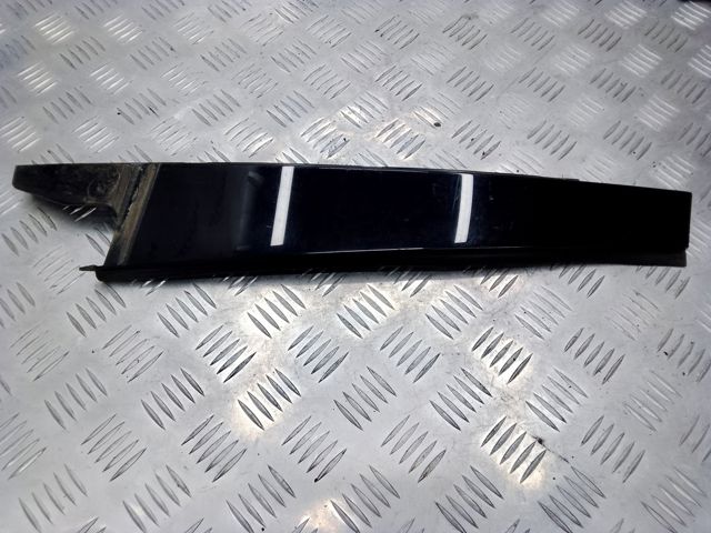 Накладка задніх дверей, правих, вертикальних 8K0839902K VAG