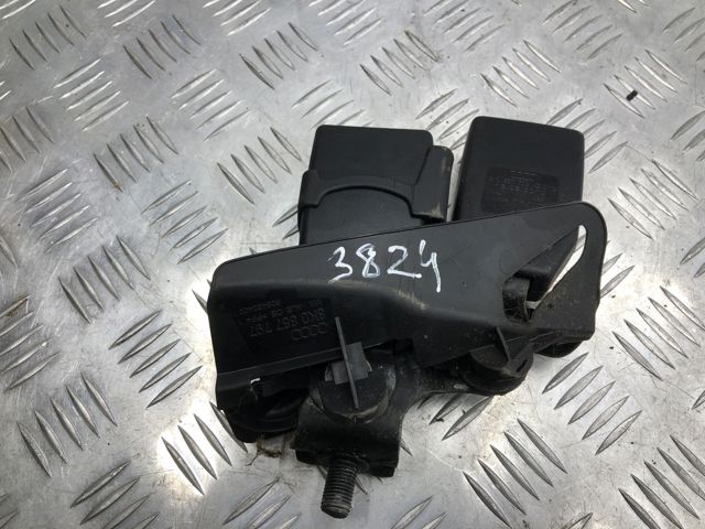 Важіль фіксатор ременя безпеки задній лівий 8K0857739AE01C VAG