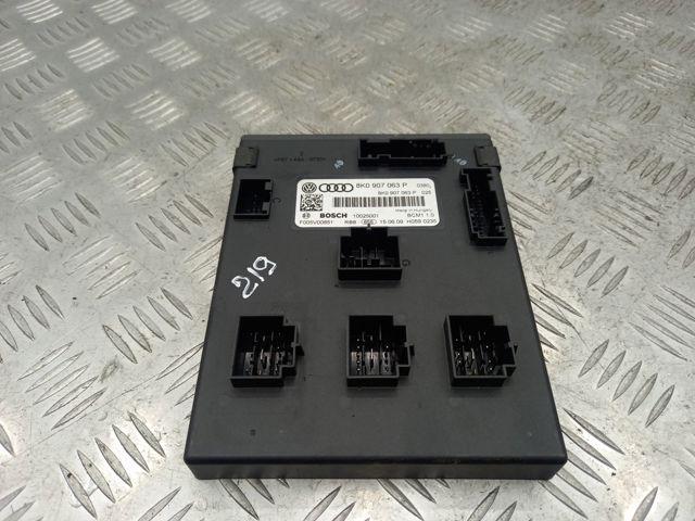 Блок управління бортової мережі 8K0907063P VAG