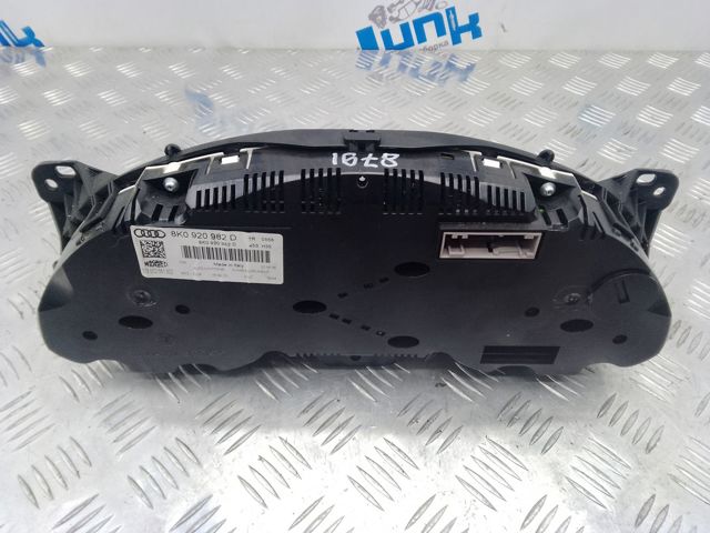 щиток приладу 8K0920982D VAG