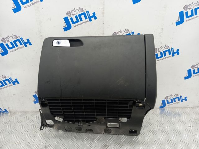 Ящик для рукавичок 8K1857104B6PS VAG