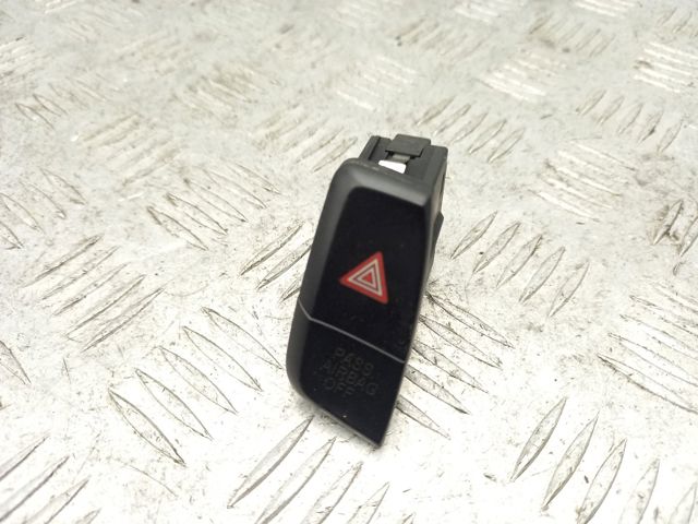Кнопка аварійної сигналізації 8K1941509AV10 VAG