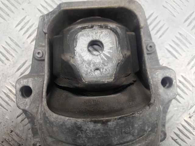 Права подушка двигуна 8R0199381AL VAG