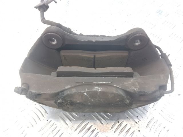 Супорт гальмівний, передній, правий 8R0615108D VAG