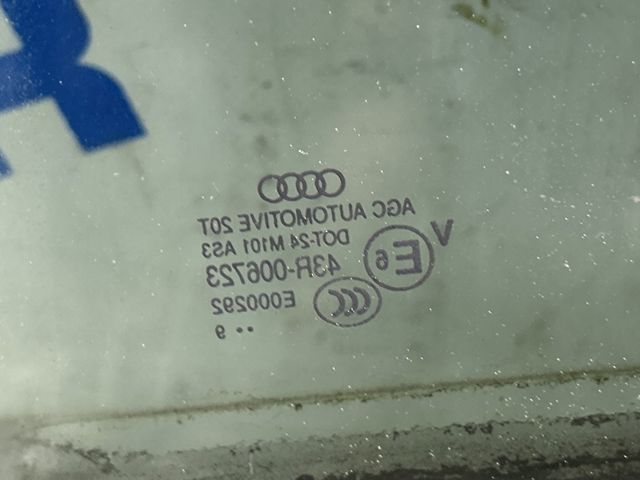 Скло задньої двері правої 8R0845206G VAG