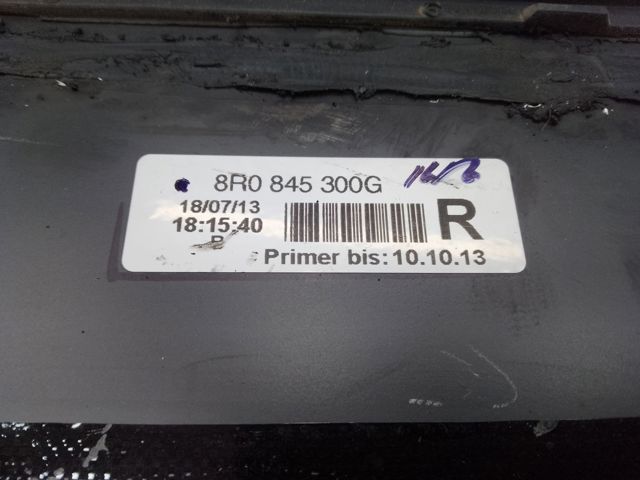 Стукло багажника, праве 8R0845300G VAG
