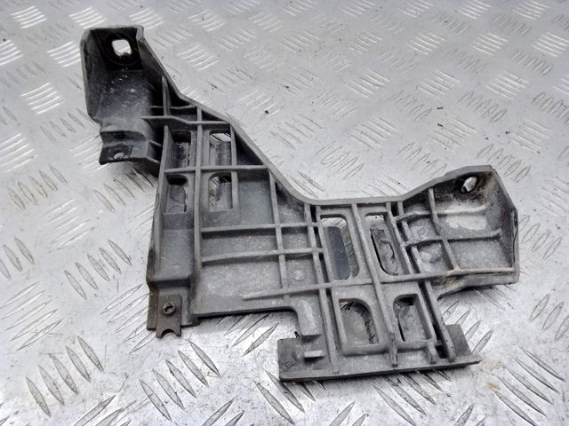 Кронштейн-адаптер кріплення фари передньої, лівої 8R0941453 VAG