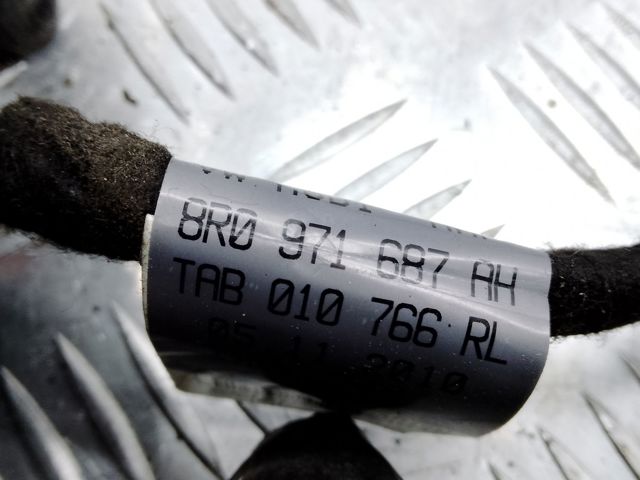 Електропроводка задніх дверей 8R0971687AH VAG