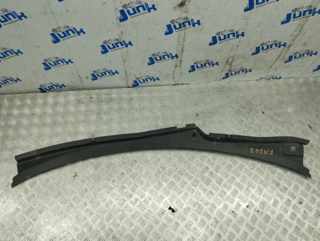 Водостік лобового скла, жабо 8R181940301C VAG