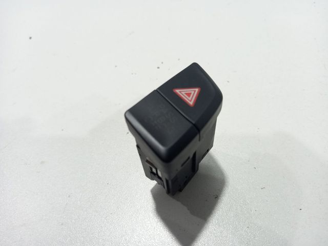 Кнопка аварійки 8R1941509A VAG