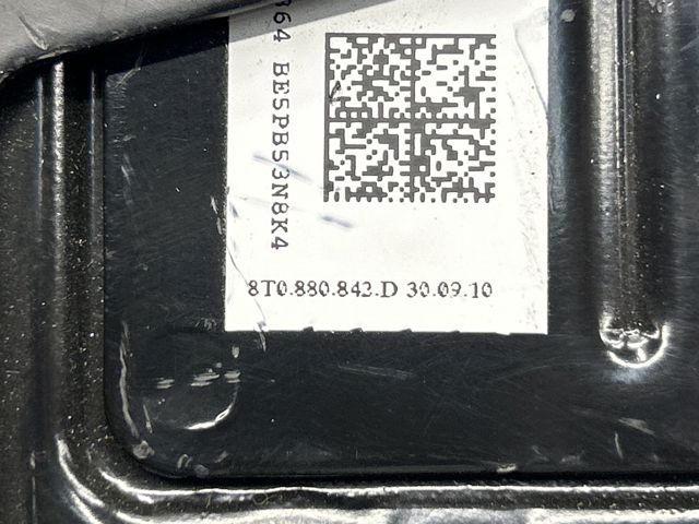 Ейрбег захисту колін нижня 8T0880842D VAG