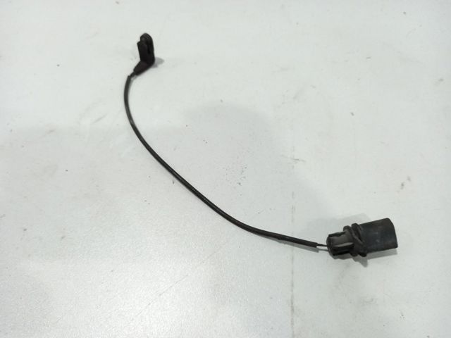 Датчик зносу гальмівних колодок 8T0907637 VAG