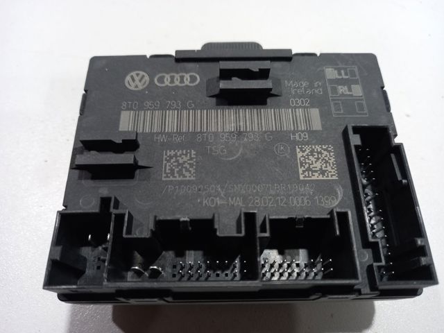 Блок комфорту передніх дверей 8T0959793G VAG