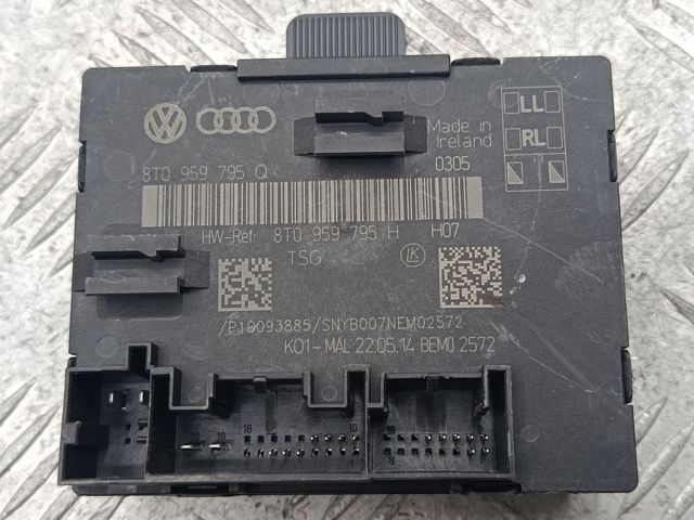 Блок комфорту задніх дверей 8T0959795Q VAG