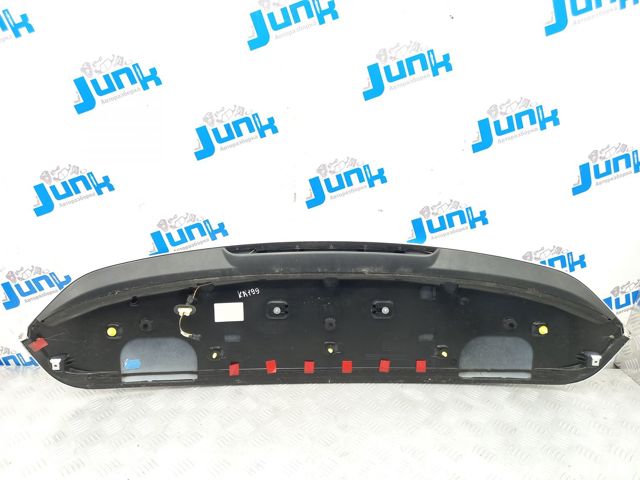 Спойлер 3/5-й, задніх дверей 8U0827933FGRU VAG