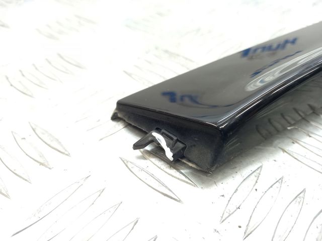 Спойлер на багажник 8U08548165FQ VAG