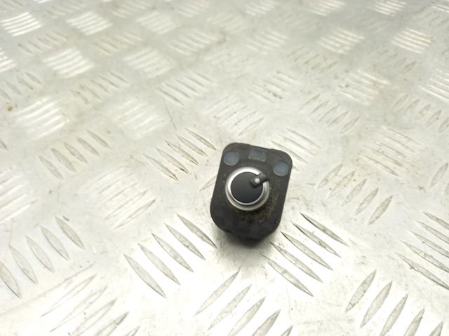 Регулятор дзеркал 8U0959565B VAG