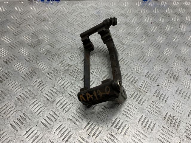 Кронштейн гальмівного супорта 8V0615126B VAG