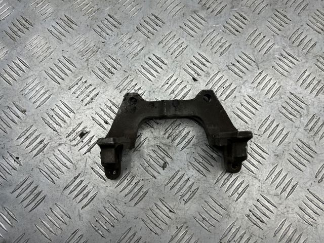 Скоба супорту заднього 8V0615425SL7 VAG