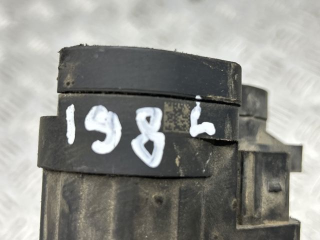 Двигун приводу гальмівного супорту заднього стоянкової системи 8V0998281 VAG
