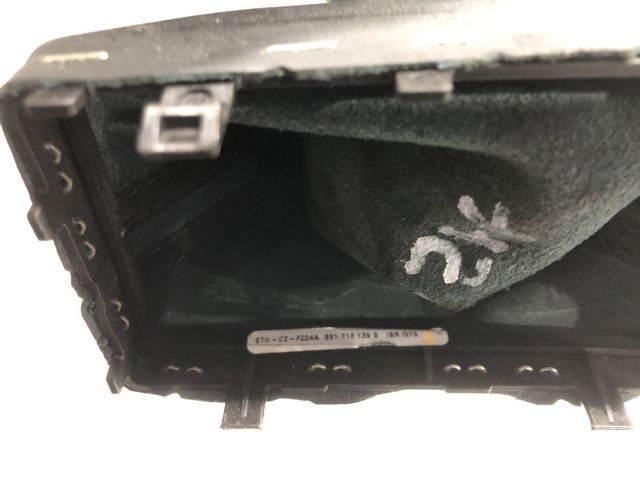Ручка важеля коробки передач 8V1713139G VAG