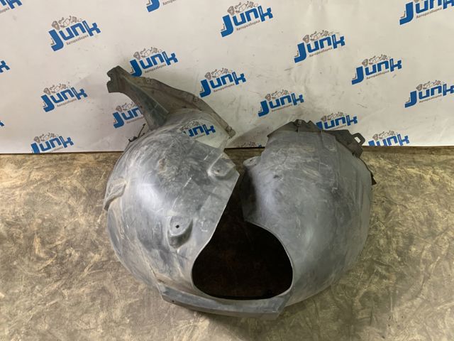 Підкрилок передній лівий 8V5821171D VAG